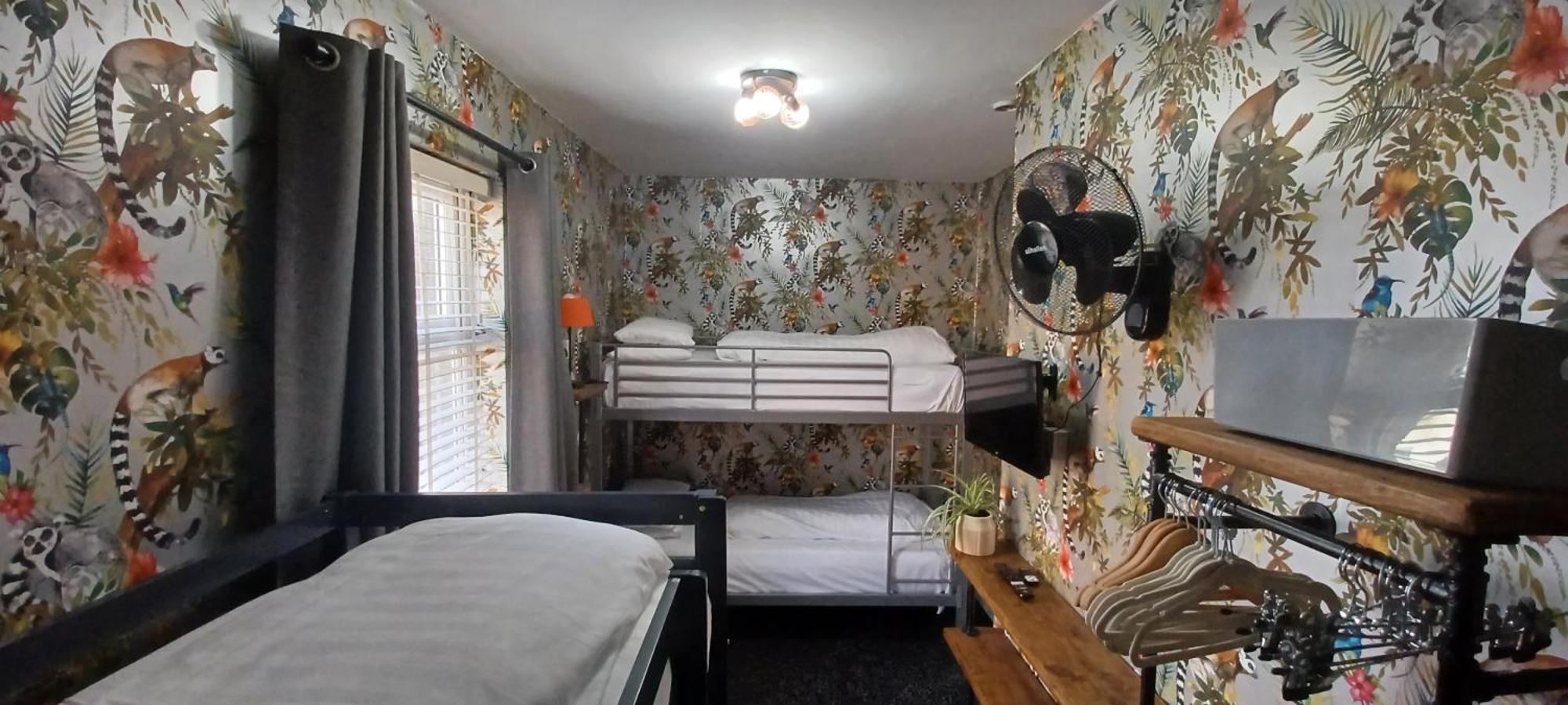 Vinnie'S Family Hotel Блэкпул Номер фото