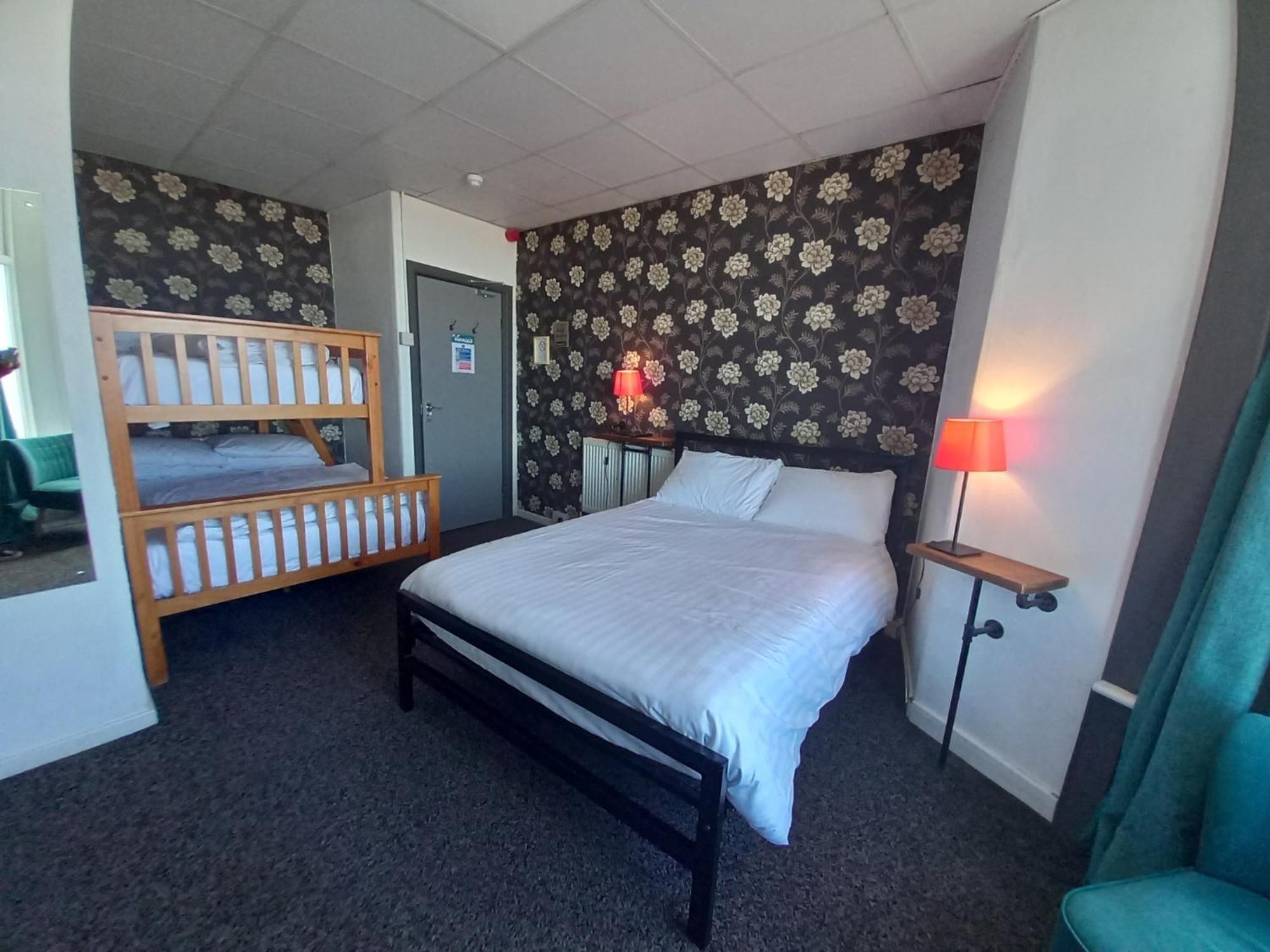 Vinnie'S Family Hotel Блэкпул Номер фото